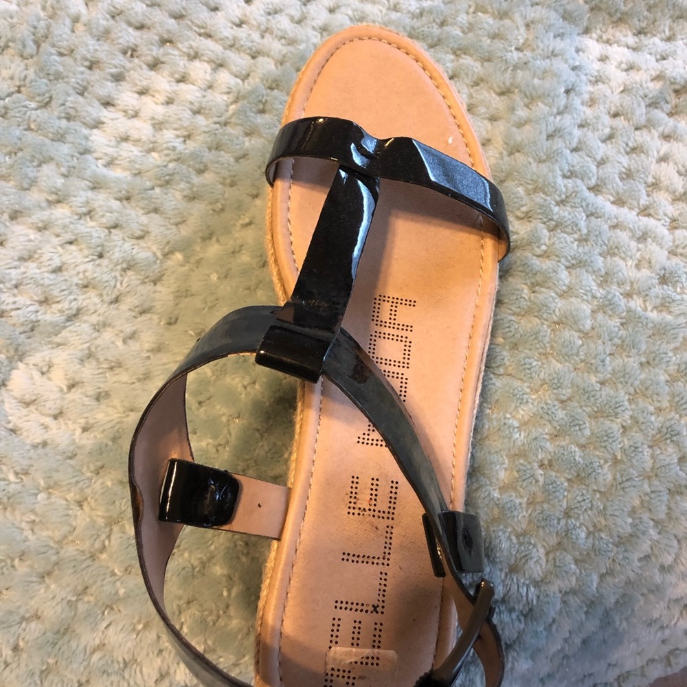 Heels - Picture 2 of 3